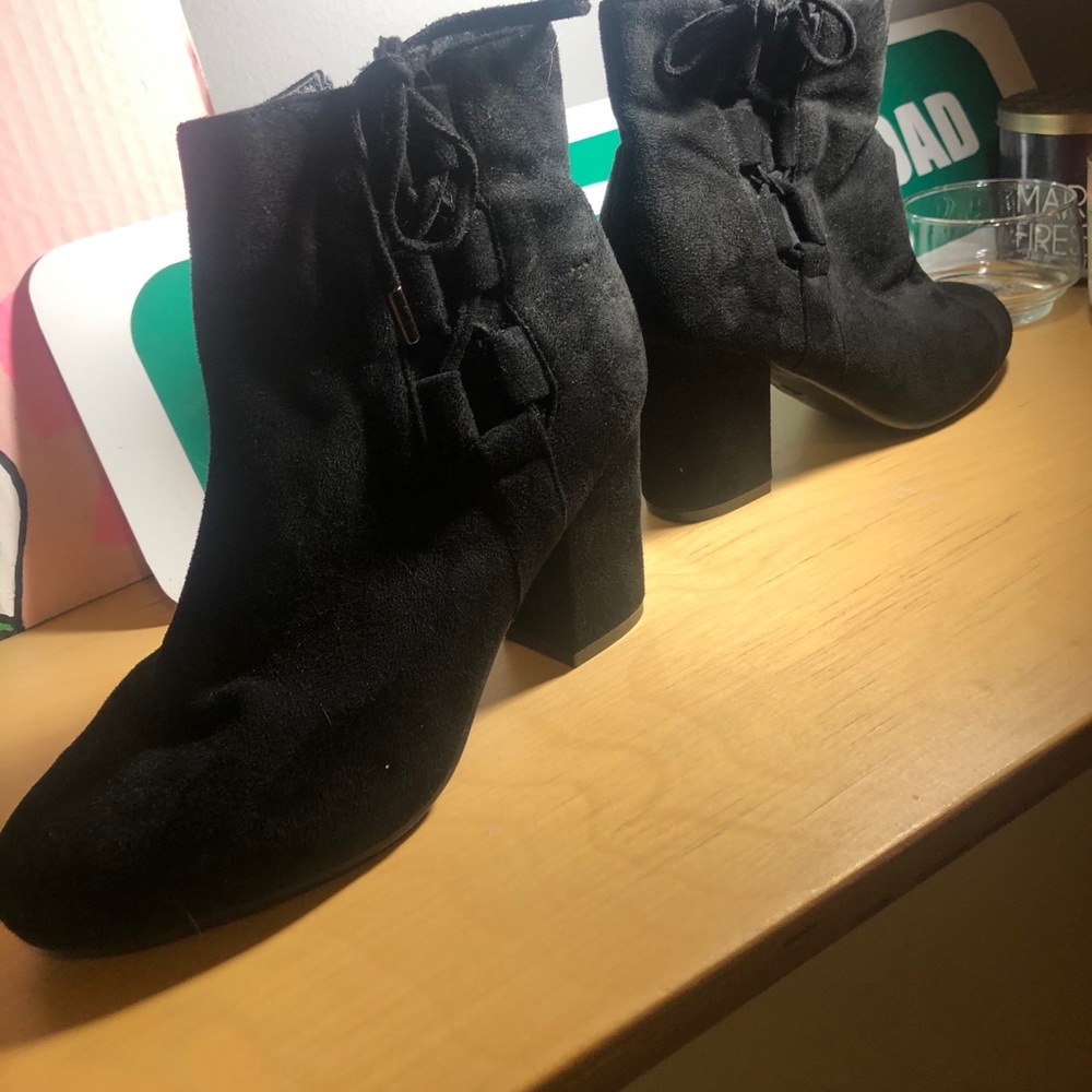Black boots!